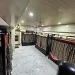 Balaji Dormitory In Andheri